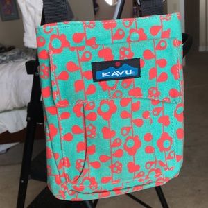 Kavu small purse/side bag!